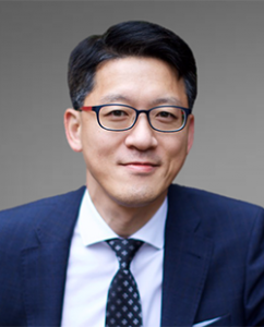 Portrait photo of Dr. James Park