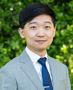 Dr. Lee Solomon, Assistant Professor