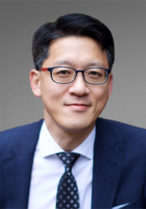 Portrait photo of Dr. James Park
